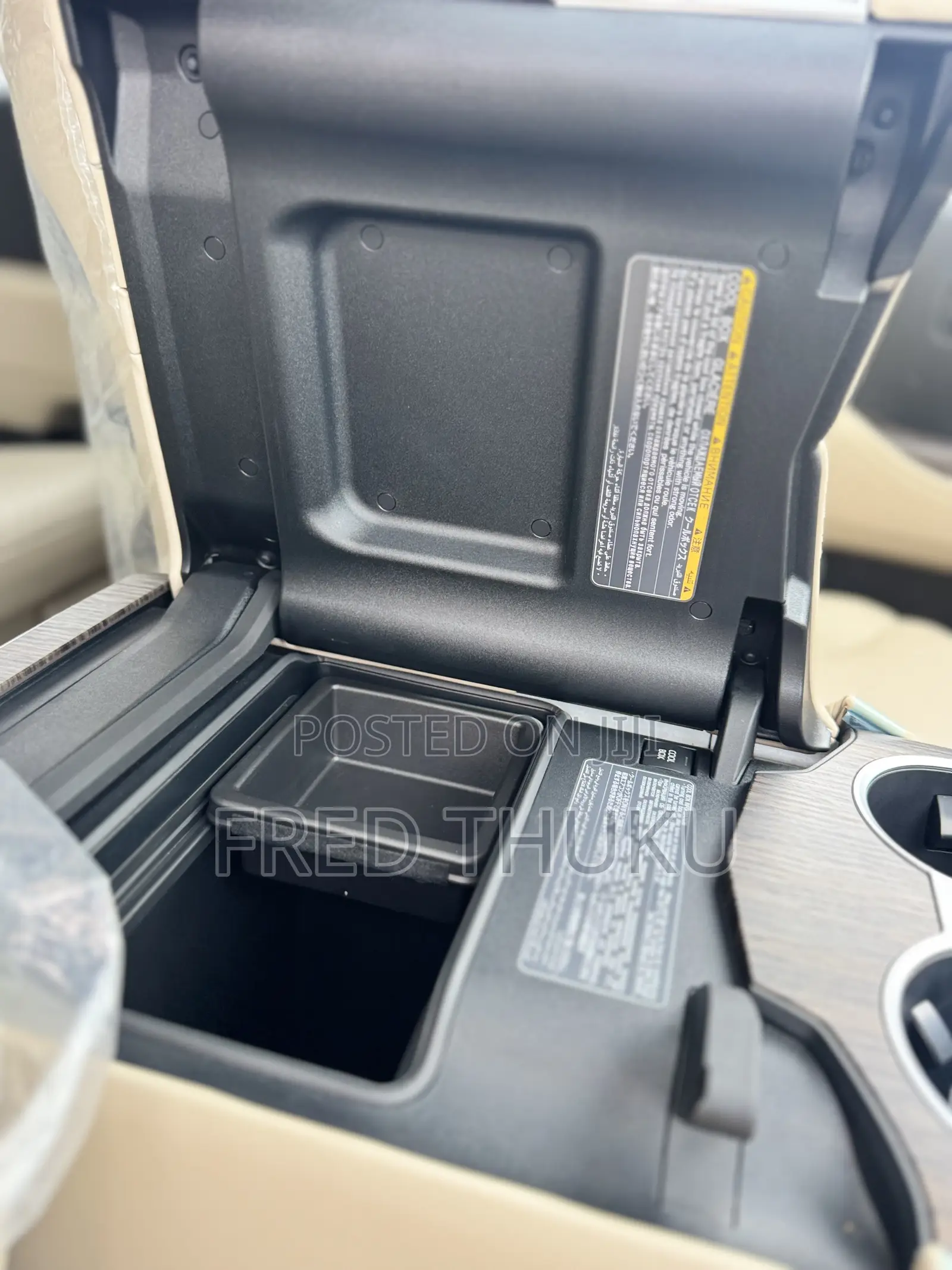 Toyota Land Cruiser LC300 2023 Black