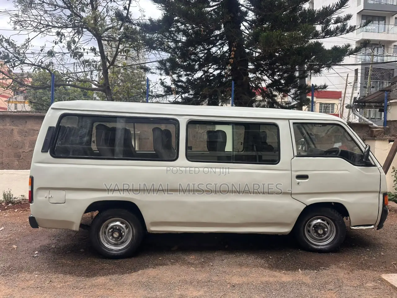 Nissan Caravan (Urvan) 2013 White