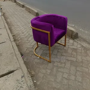 Manicure or Styling Purple Seat 