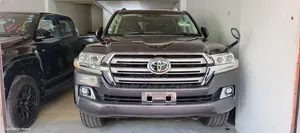Toyota Land Cruiser 4.6 V8 ZX 2019 Gray