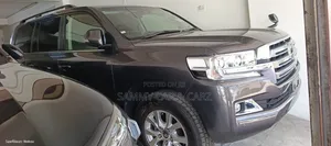 Toyota Land Cruiser 4.6 V8 ZX 2019 Gray