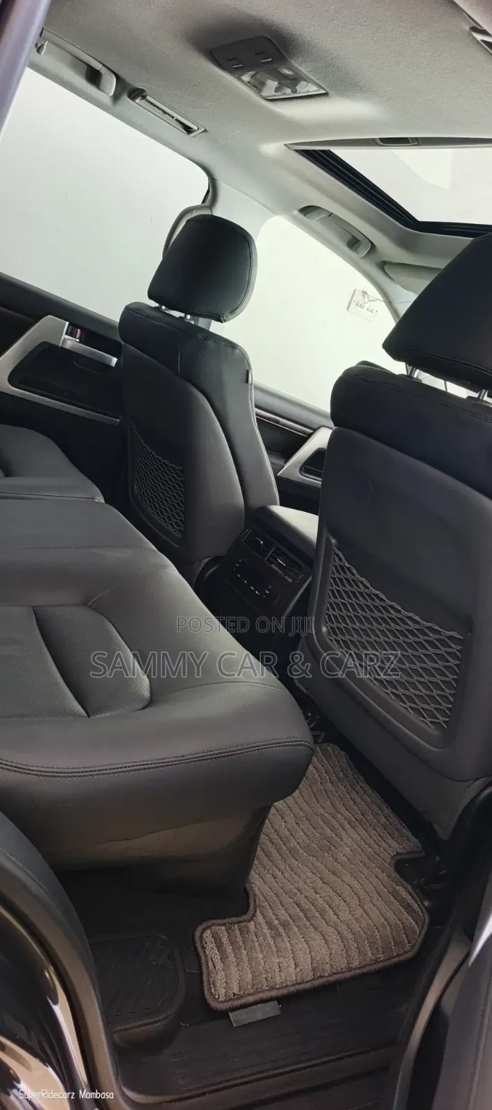 Toyota Land Cruiser 4.6 V8 ZX 2019 Gray