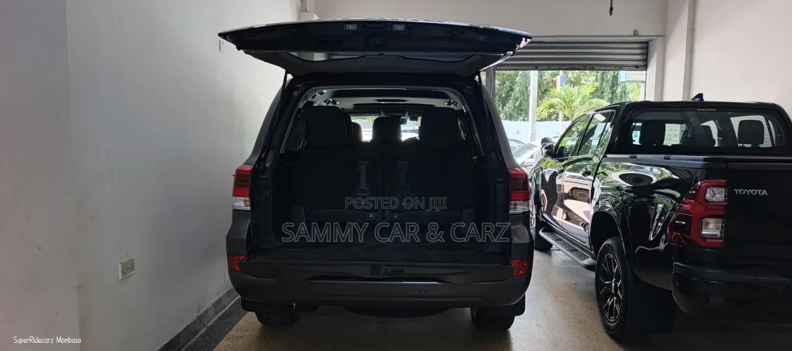 Toyota Land Cruiser 4.6 V8 ZX 2019 Gray