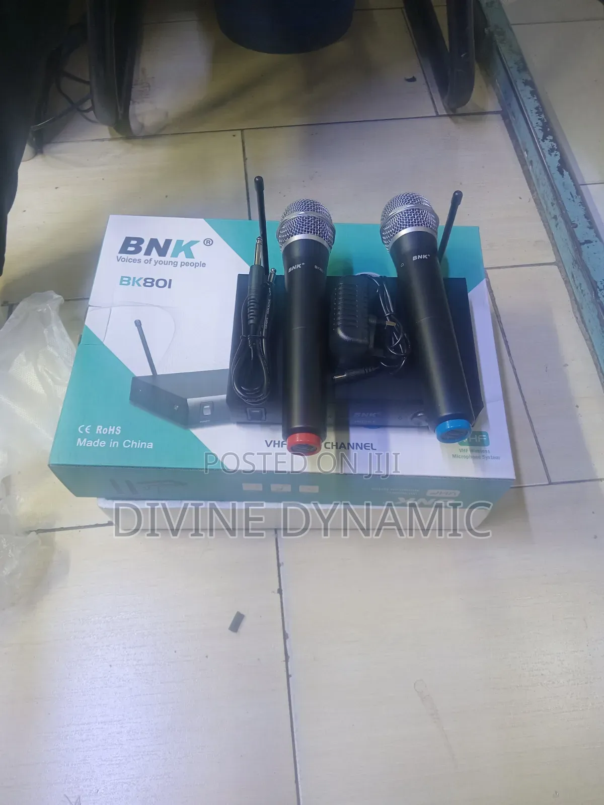 BNK BK701 Wireless Microphone