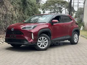 Toyota Yaris Cross 2021 Maroon