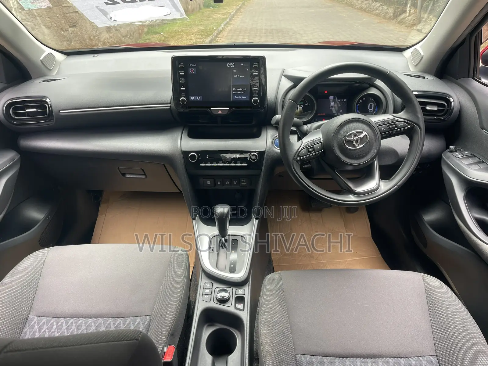 Toyota Yaris Cross 2021 Maroon