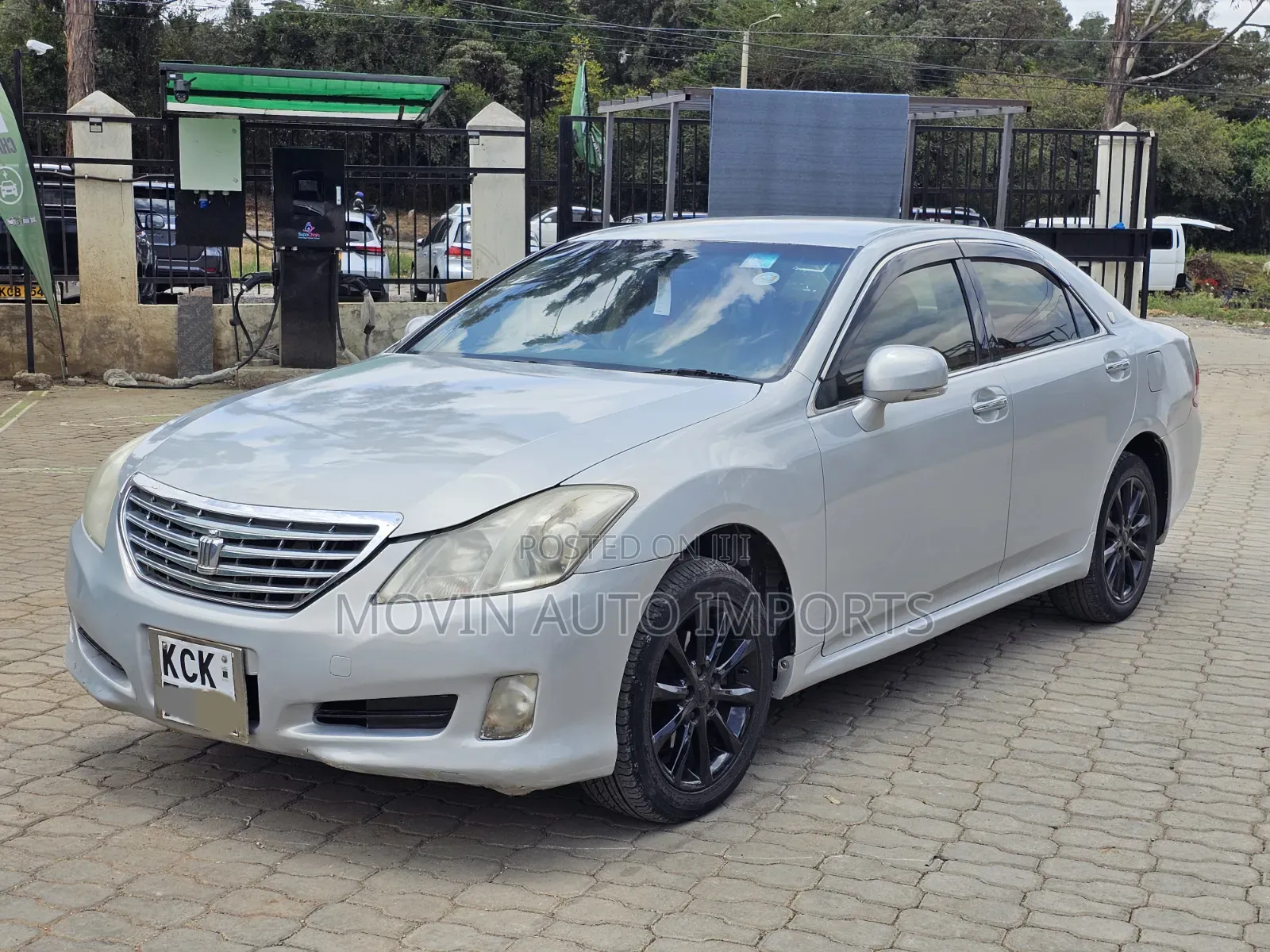 Toyota Crown 2009 Silver