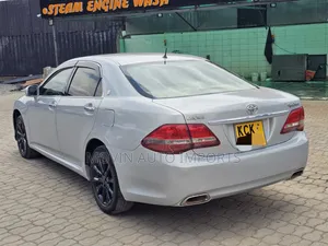 Toyota Crown 2009 Silver
