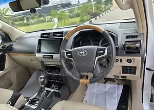 Toyota Land Cruiser Prado 2.7 2019 Pearl