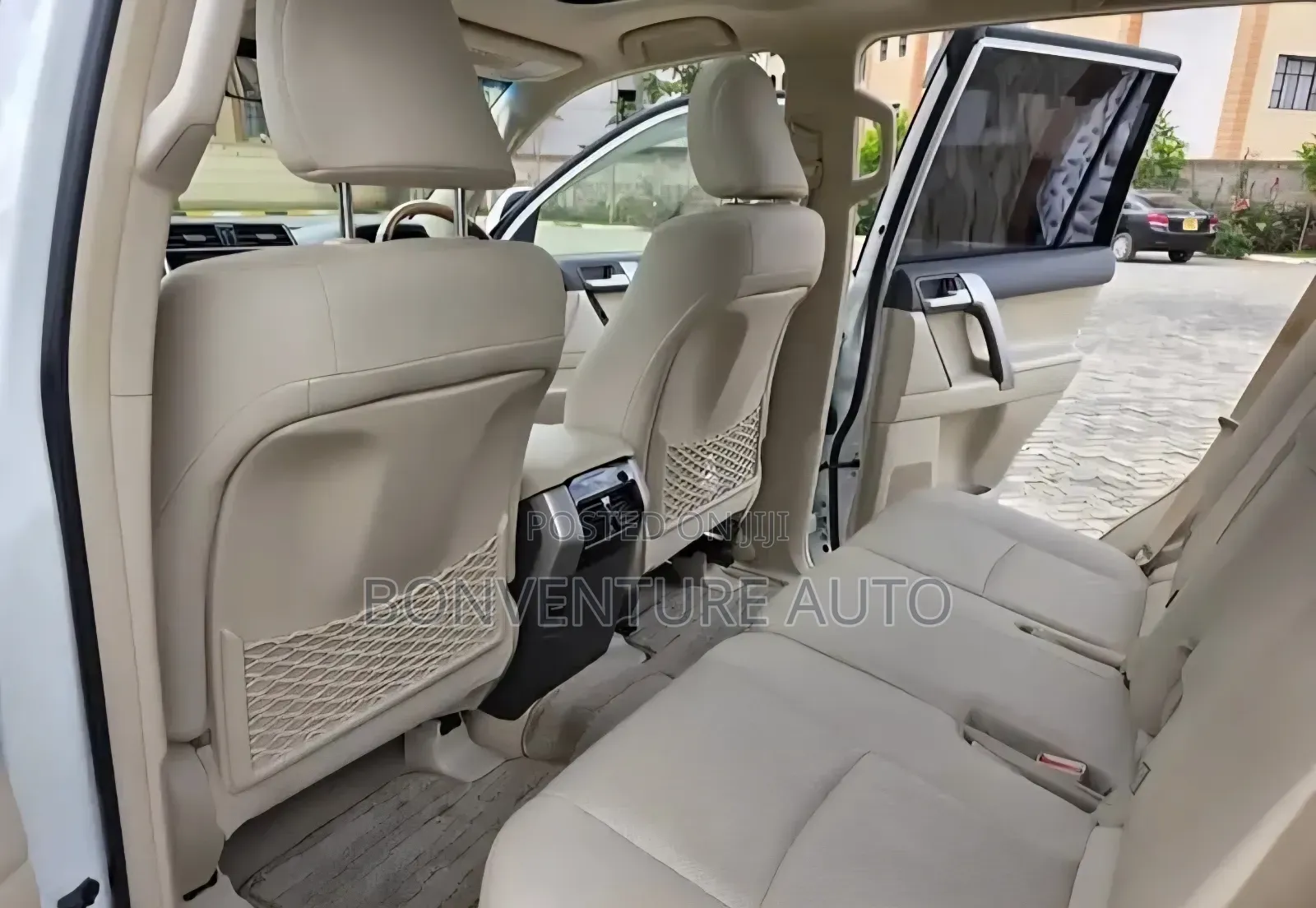 Toyota Land Cruiser Prado 2.7 2019 Pearl