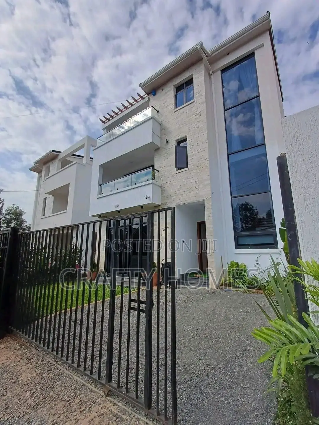 Furnished 4bdrm Maisonette in Nairobi Metro, Karen for sale