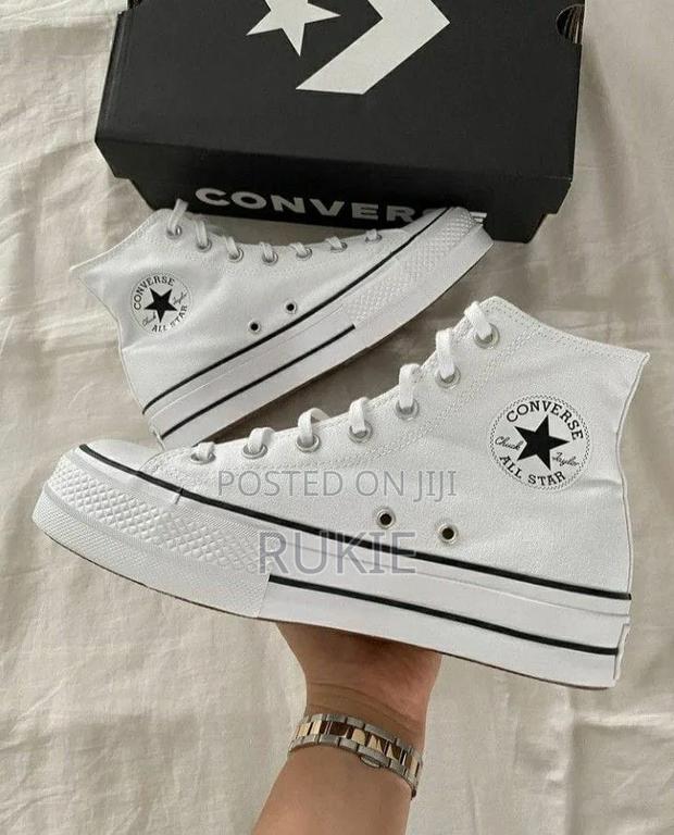 Converse Chuck Tailor - main view