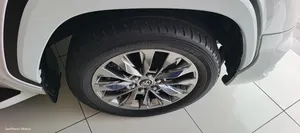 Toyota Land Cruiser LC300 2023 White