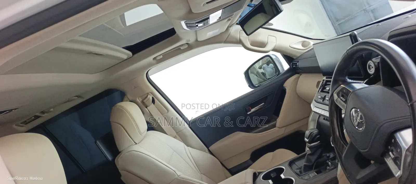 Toyota Land Cruiser LC300 2023 White
