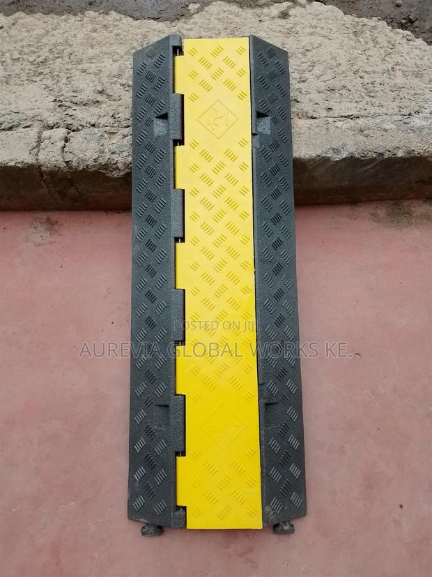 2 Way Premium Cable Ramp - thumbnail 3