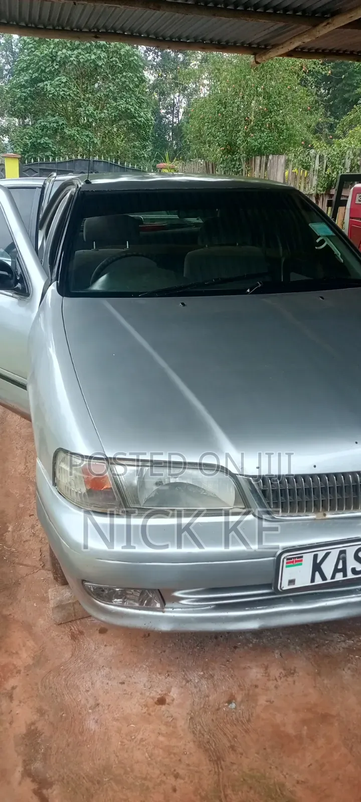 Nissan FB15 2000 Silver
