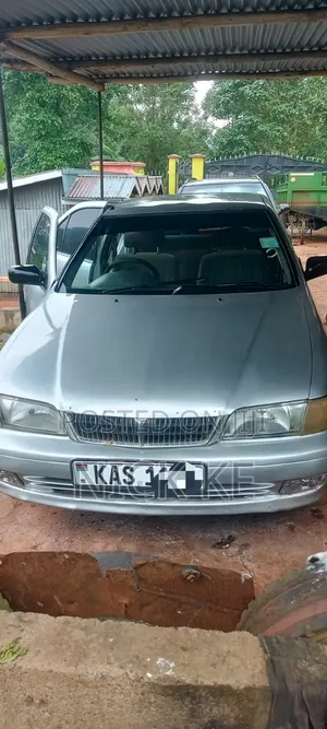 Nissan FB15 2000 Silver