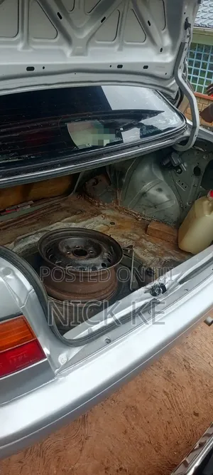 Nissan FB15 2000 Silver