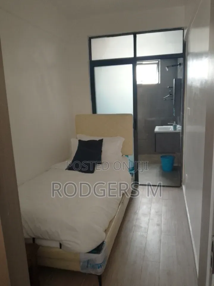 Studio Apartment in Riverside Drive for rent