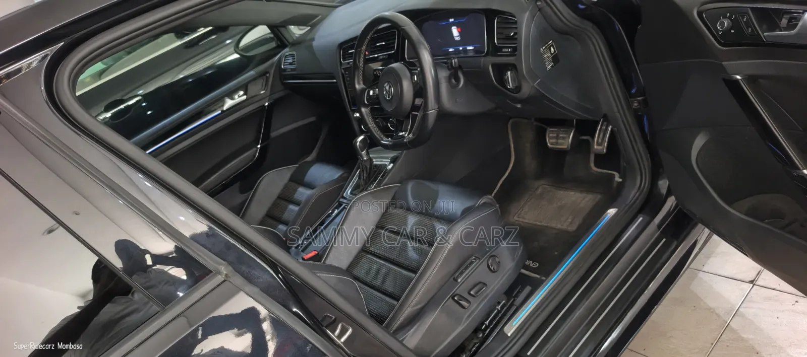 Volkswagen Golf R 4-Door w/DCC & Navigation 2019 Black