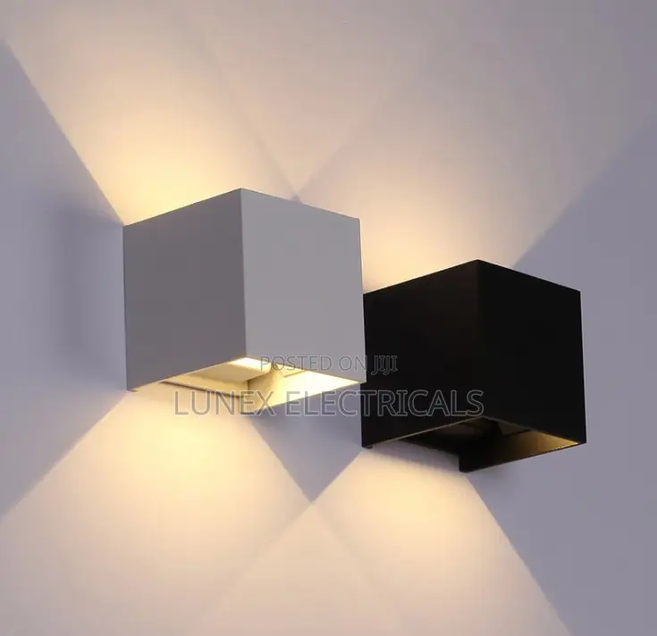 Outdoor Square Aluminum Alloy LED Wall Light