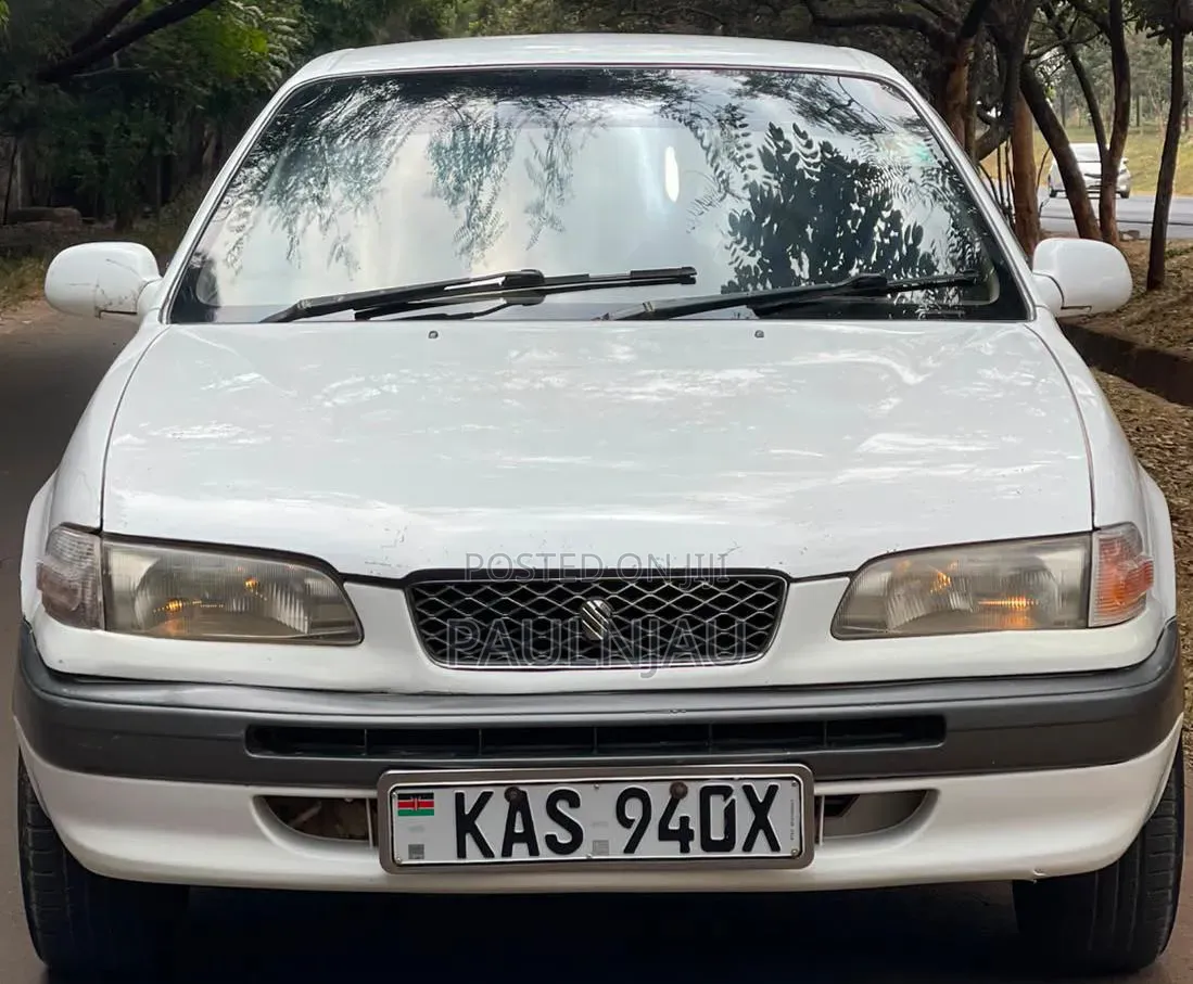 Toyota Corolla 1998 White