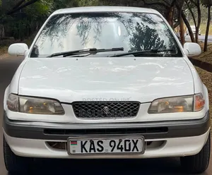 Toyota Corolla 1998 White