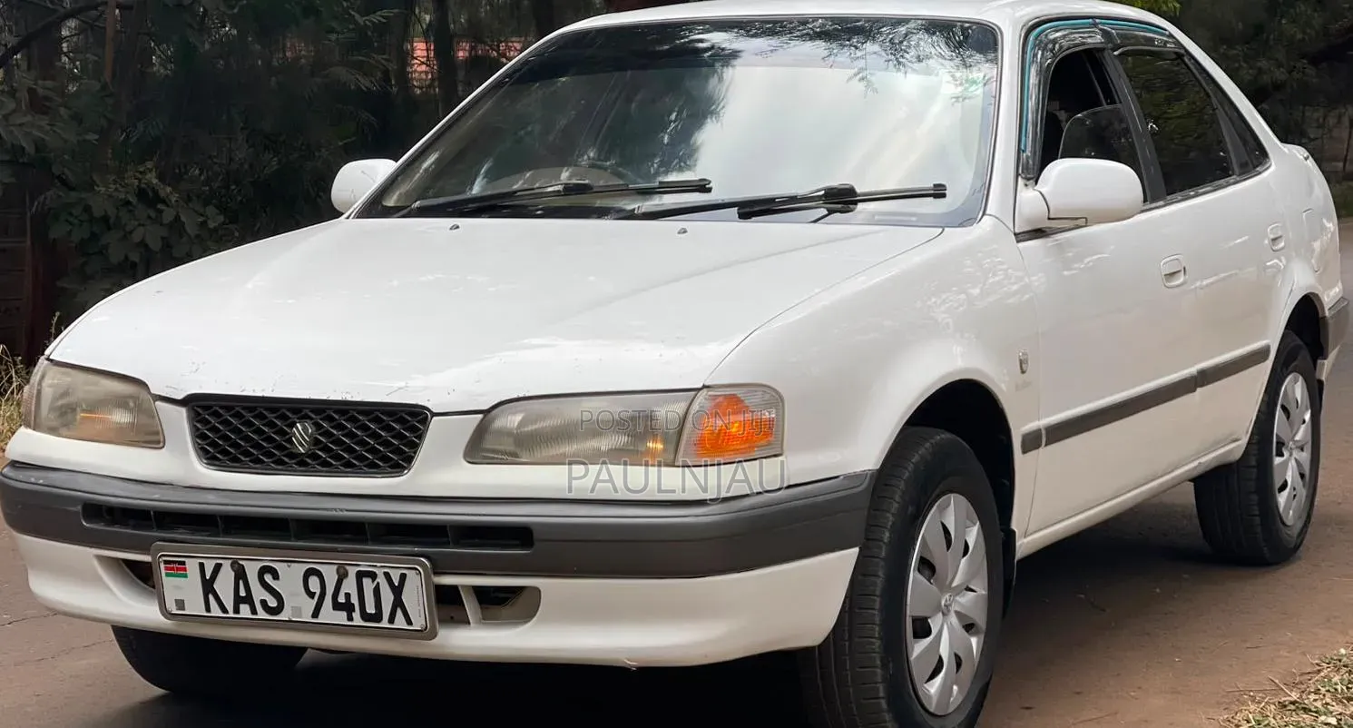 Toyota Corolla 1998 White