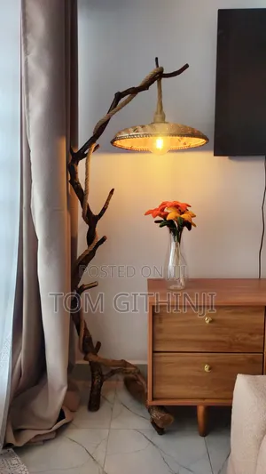 Uteo Floor Lamp