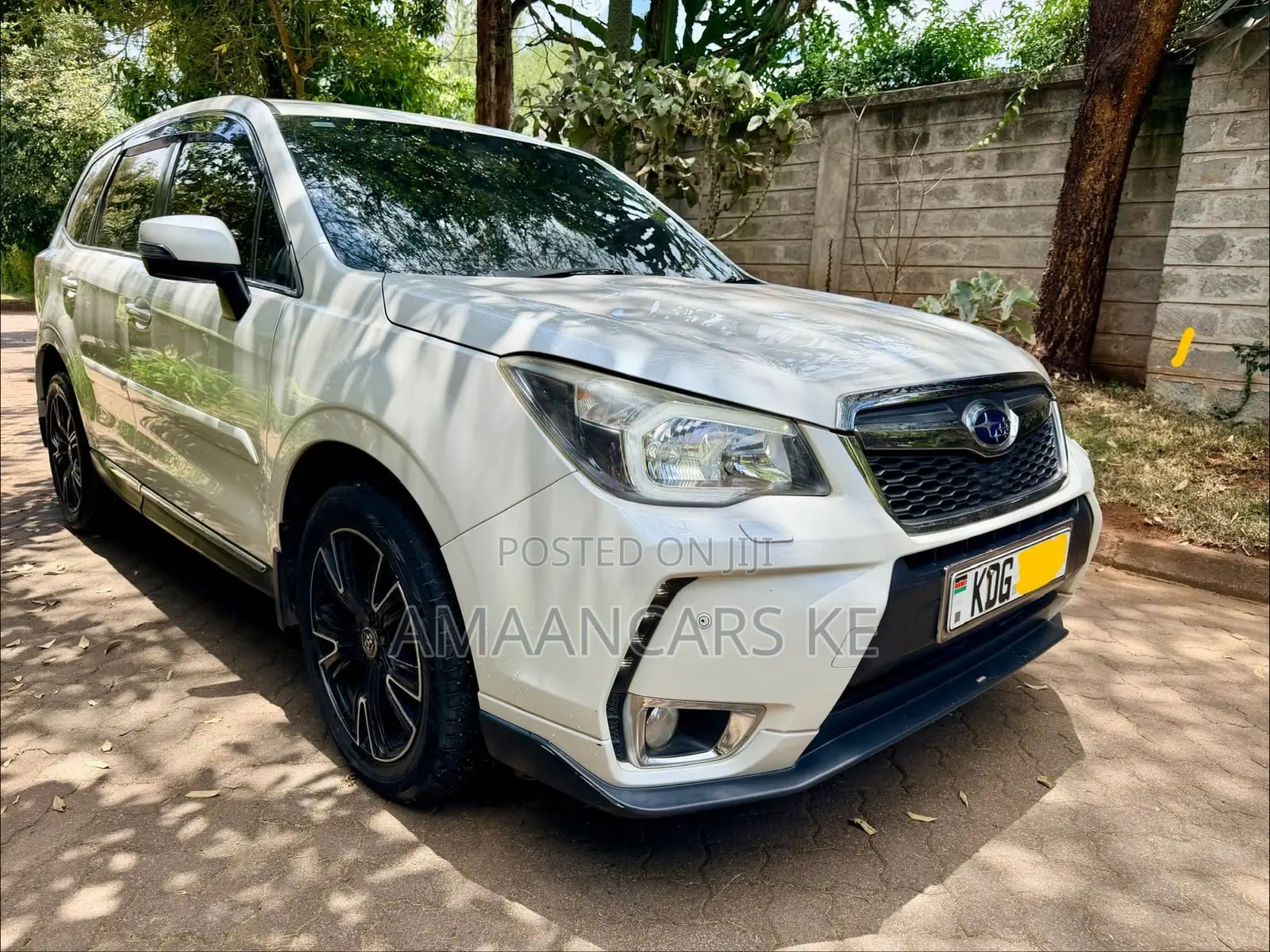 Subaru Forester 2.0XT Touring 4dr SUV AWD (2.0L 4cyl Turbo CVT) 2014 White
