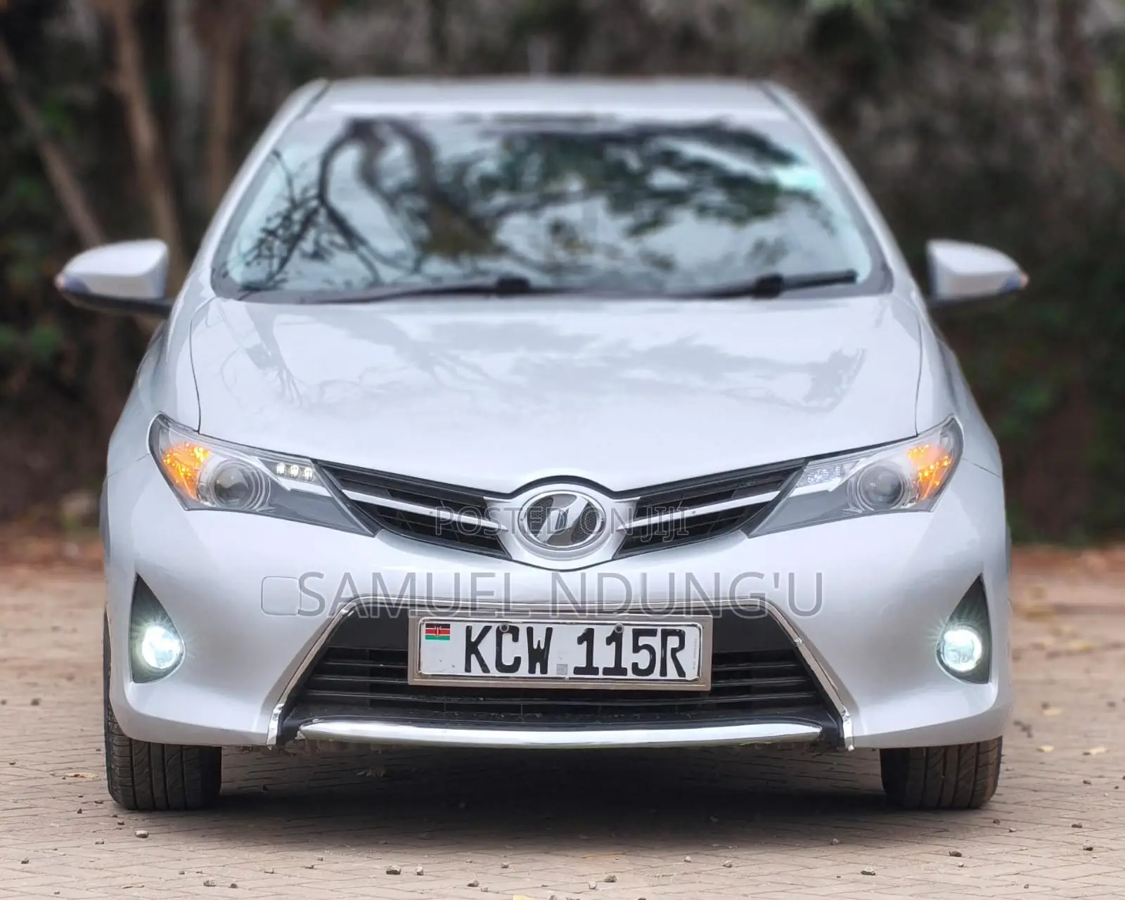 Toyota Auris 2013 Silver