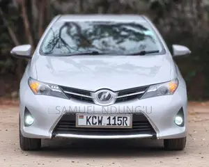 Toyota Auris 2013 Silver