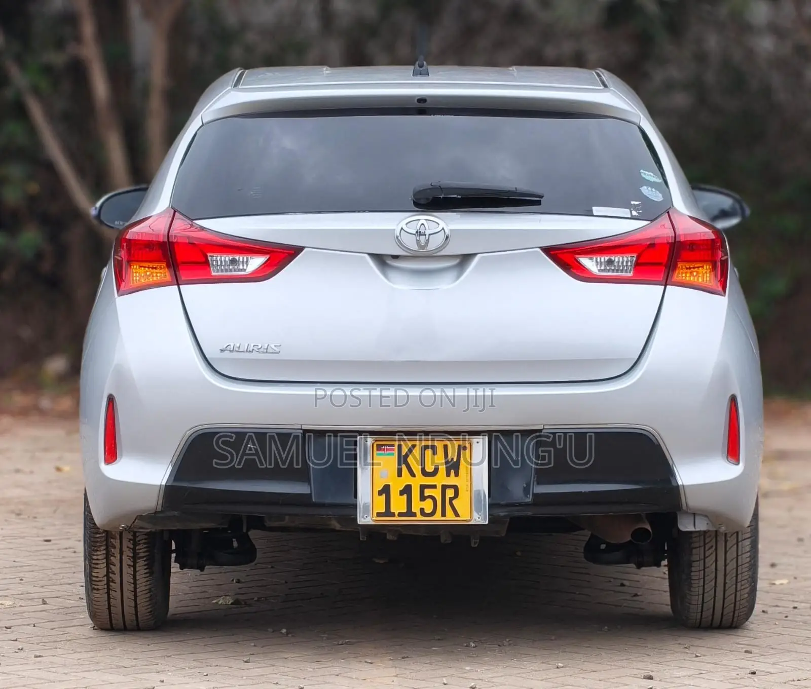Toyota Auris 2013 Silver