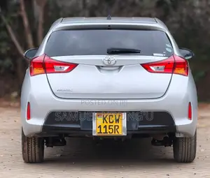 Toyota Auris 2013 Silver