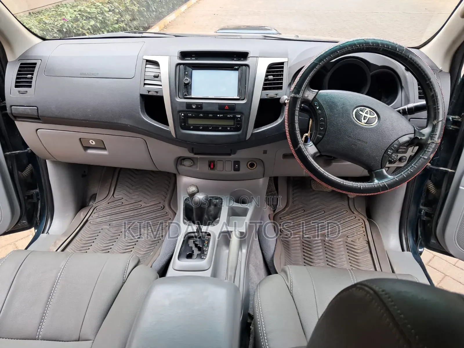 Toyota Hilux 2011 Green