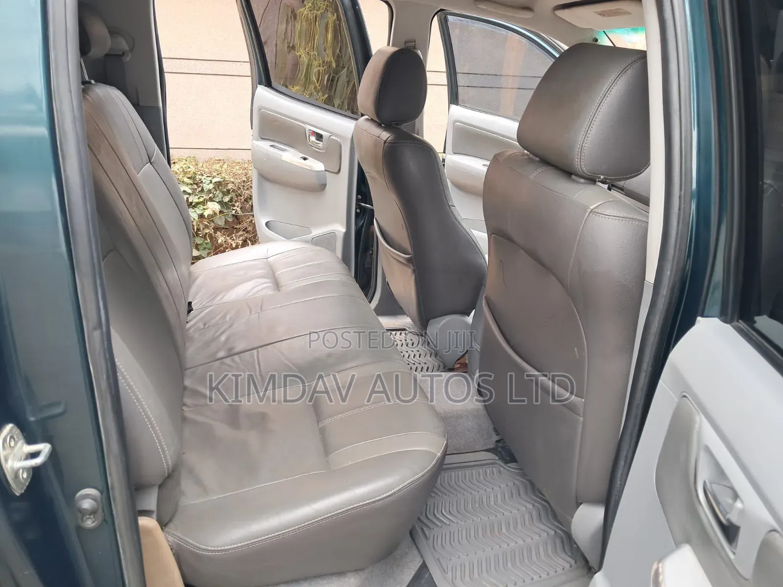 Toyota Hilux 2011 Green