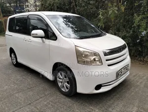 Toyota Noah 2009 White