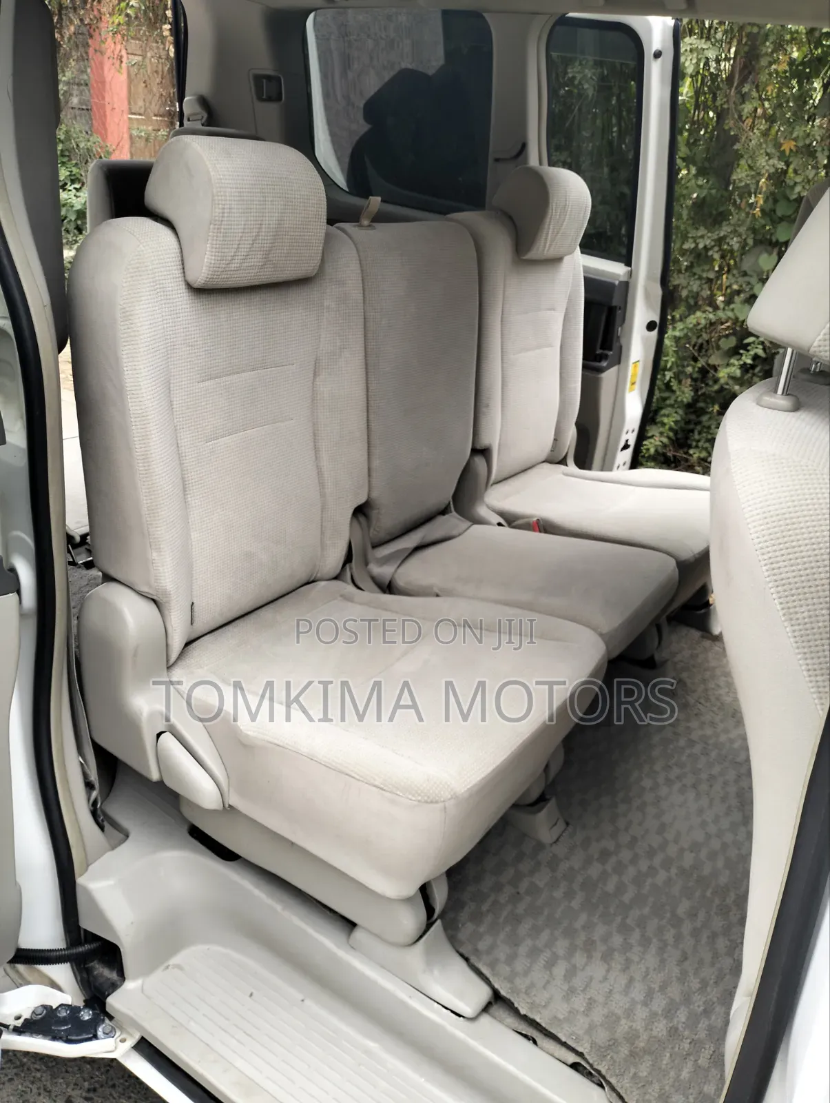 Toyota Noah 2009 White