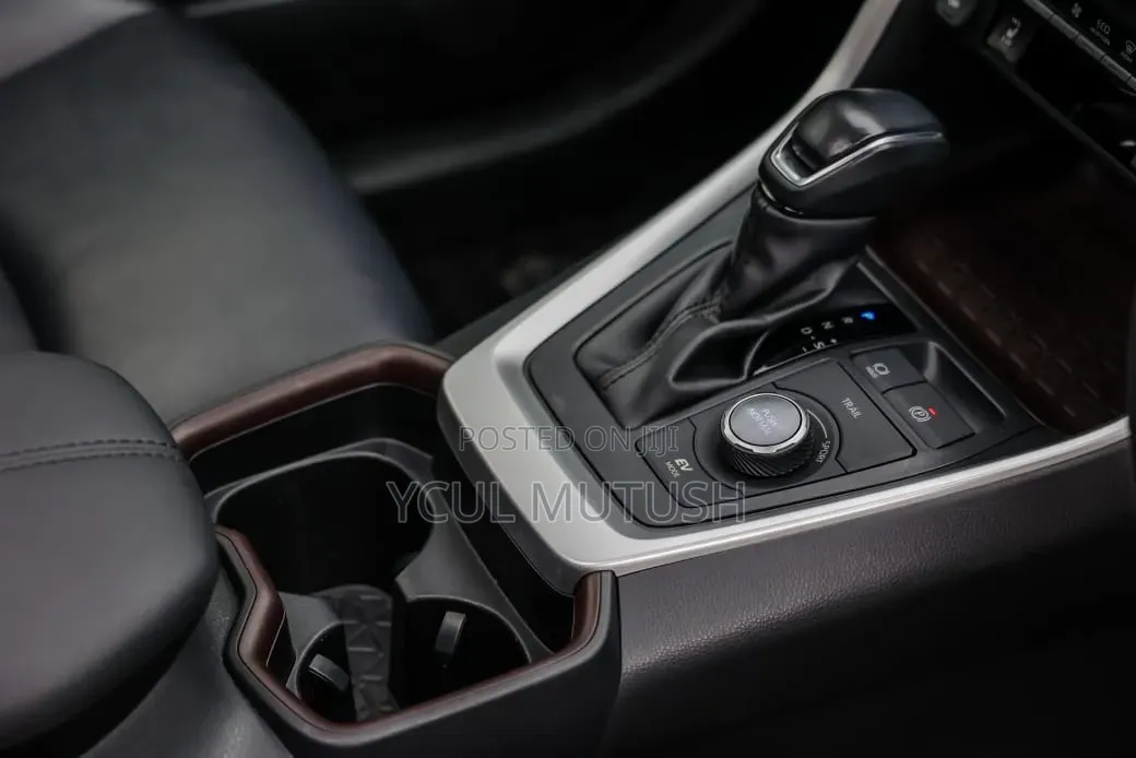 Toyota RAV4 Adventure AWD 2020 White
