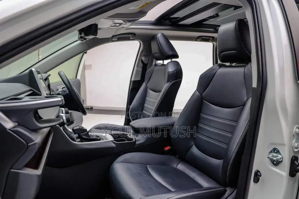 Toyota RAV4 Adventure AWD 2020 White