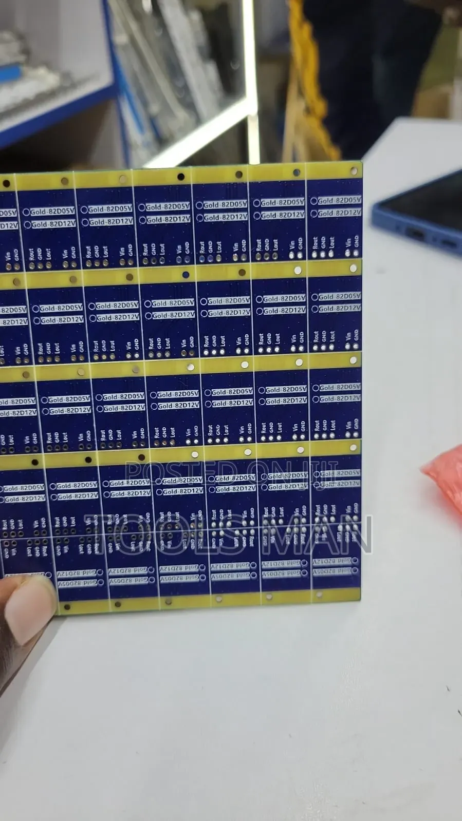 Gold 82D05V 82D12V Circuit Board Panel.