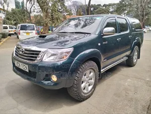 Toyota Noah 2010 Green