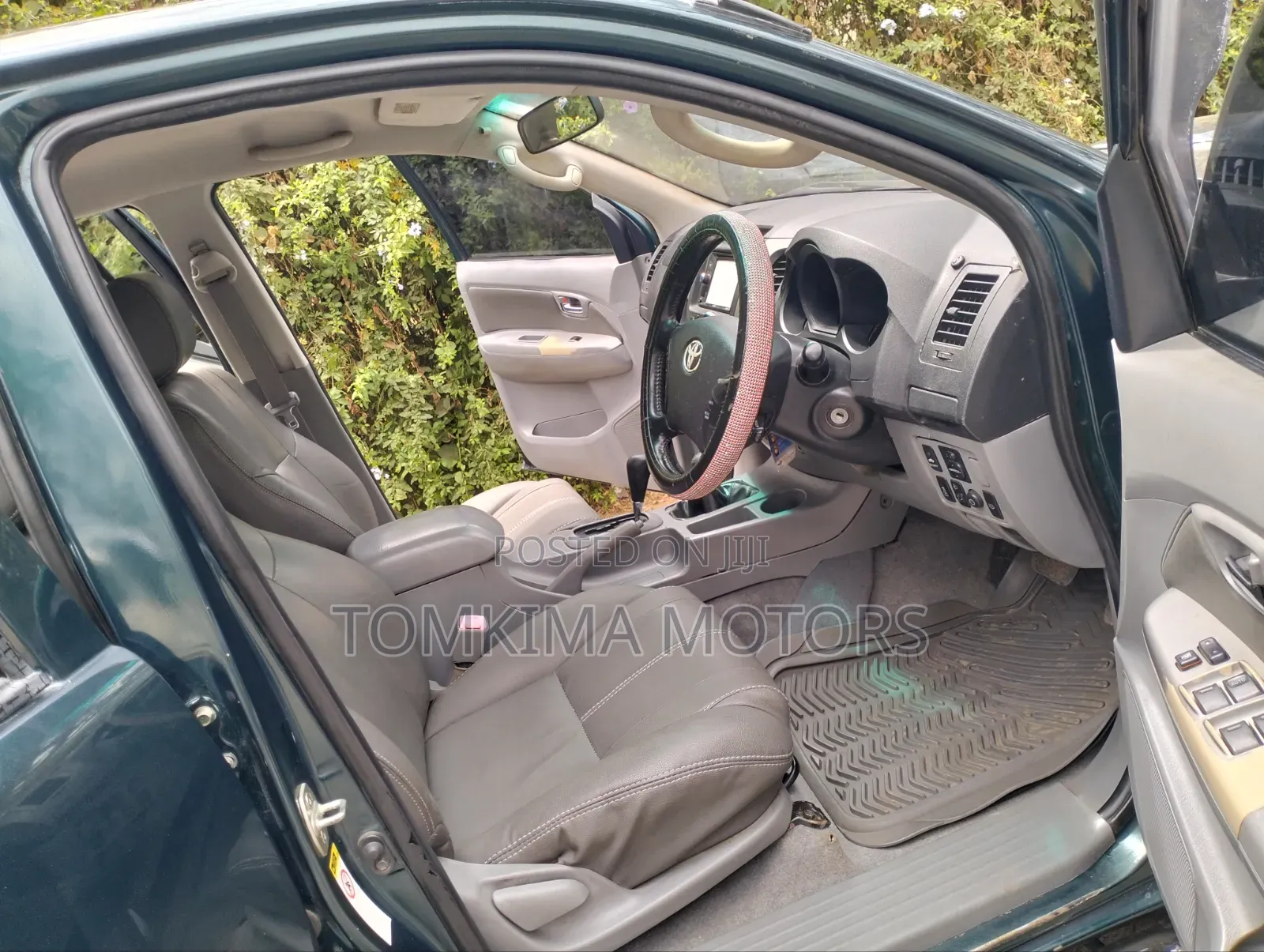 Toyota Noah 2010 Green
