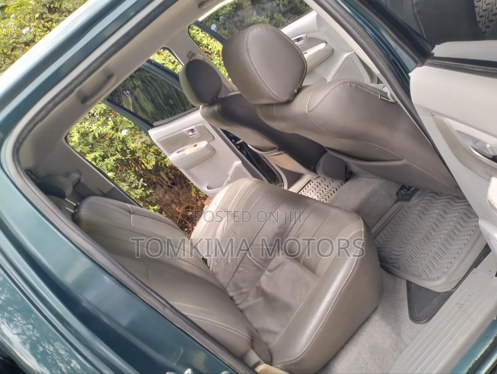 Toyota Noah 2010 Green