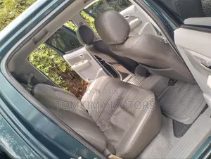 Toyota Noah 2010 Green