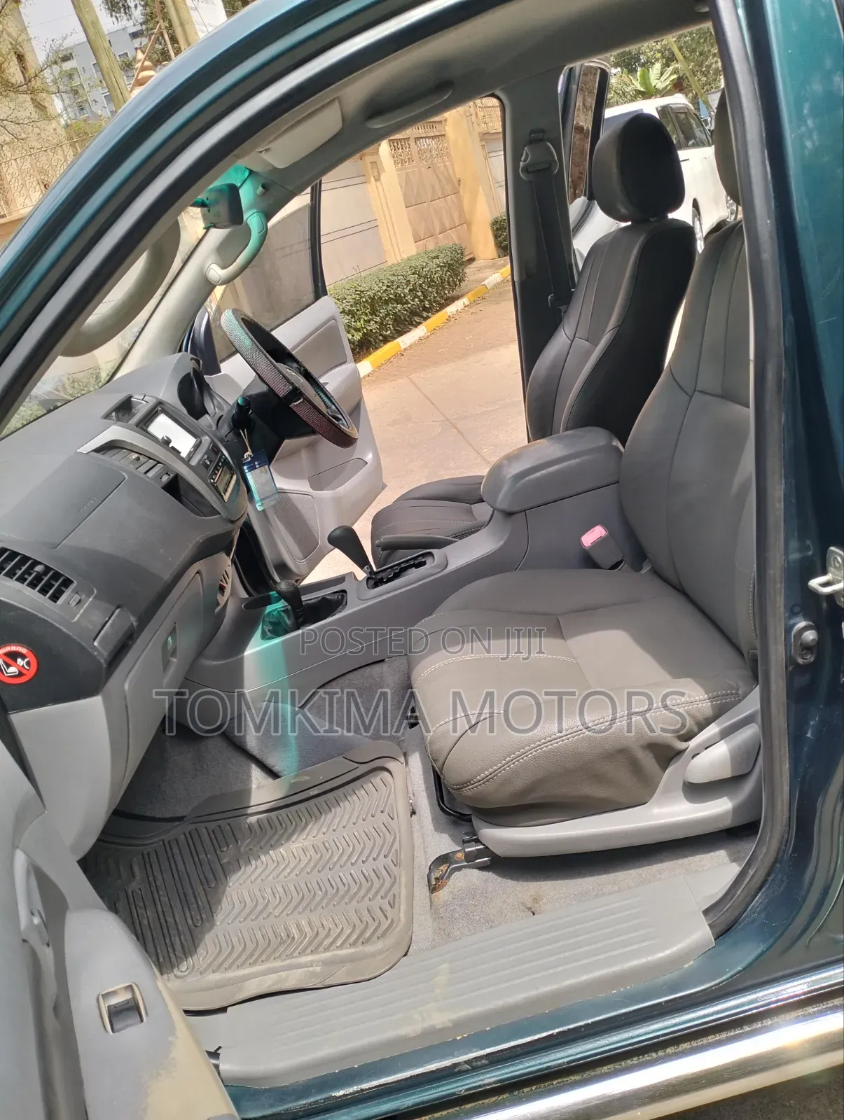 Toyota Noah 2010 Green