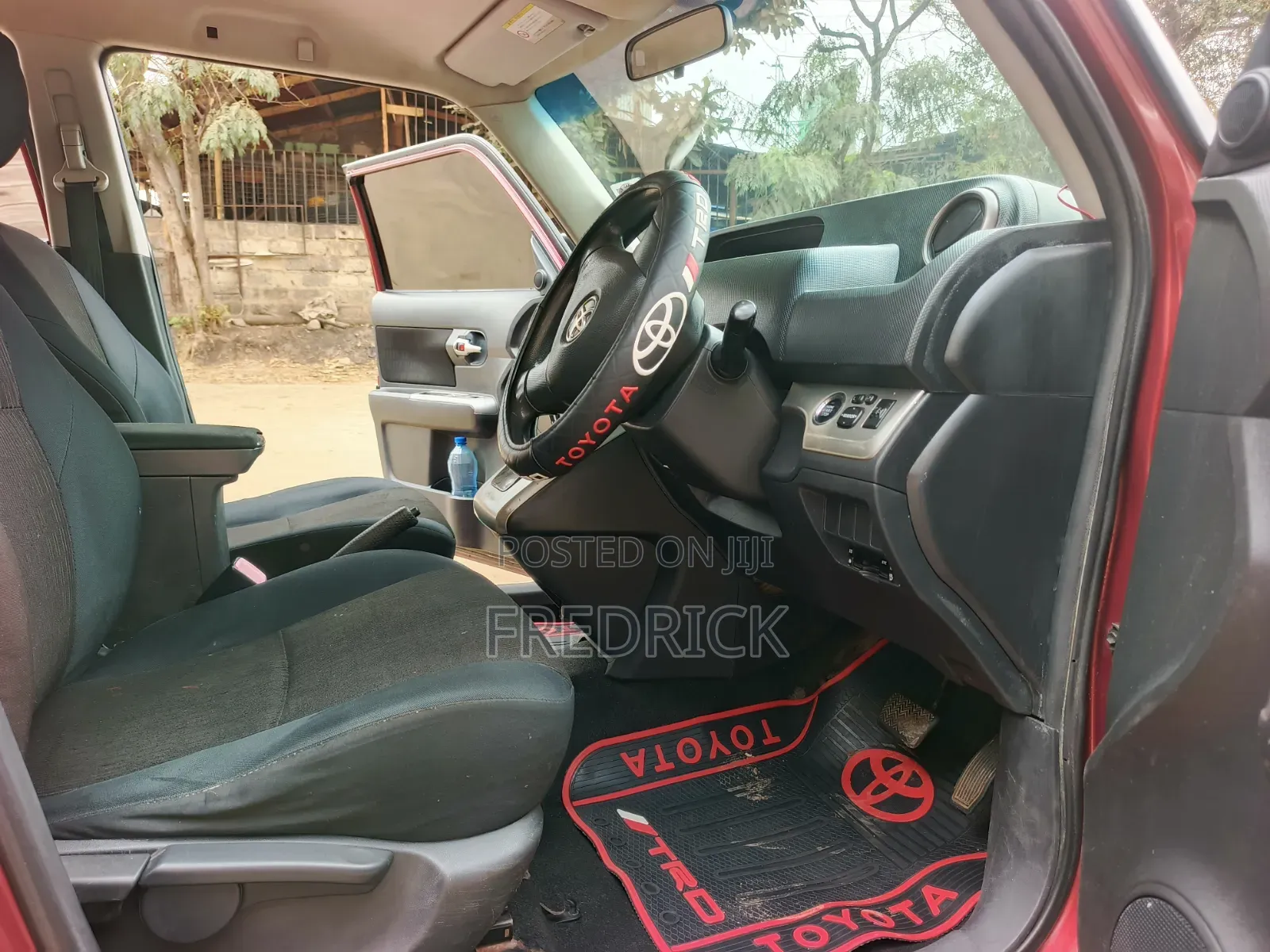 Toyota Corolla Rumion 2011 Red