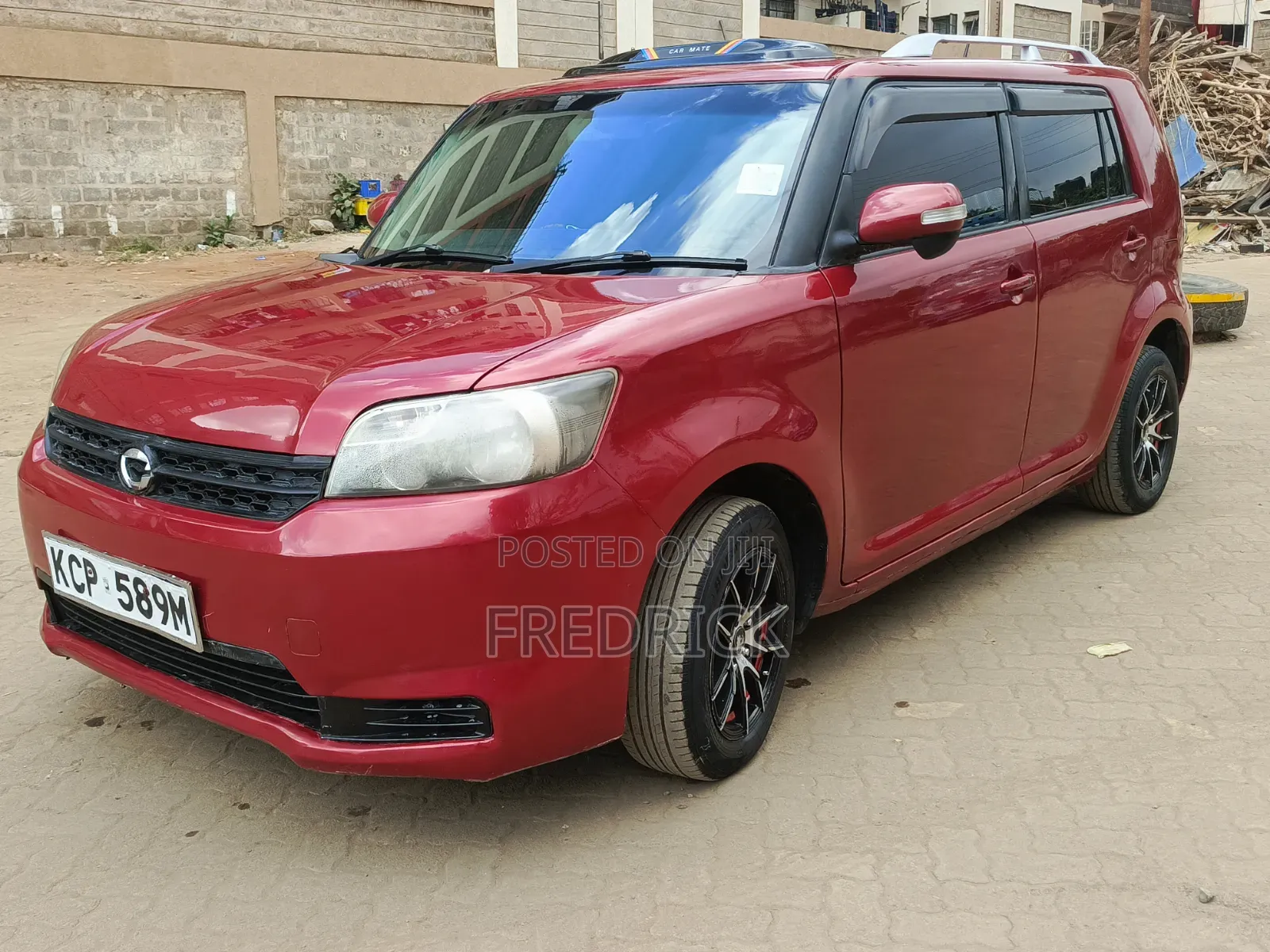 Toyota Corolla Rumion 2011 Red