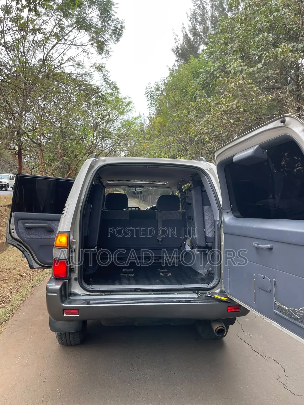 Toyota Land Cruiser Prado 2002 Silver