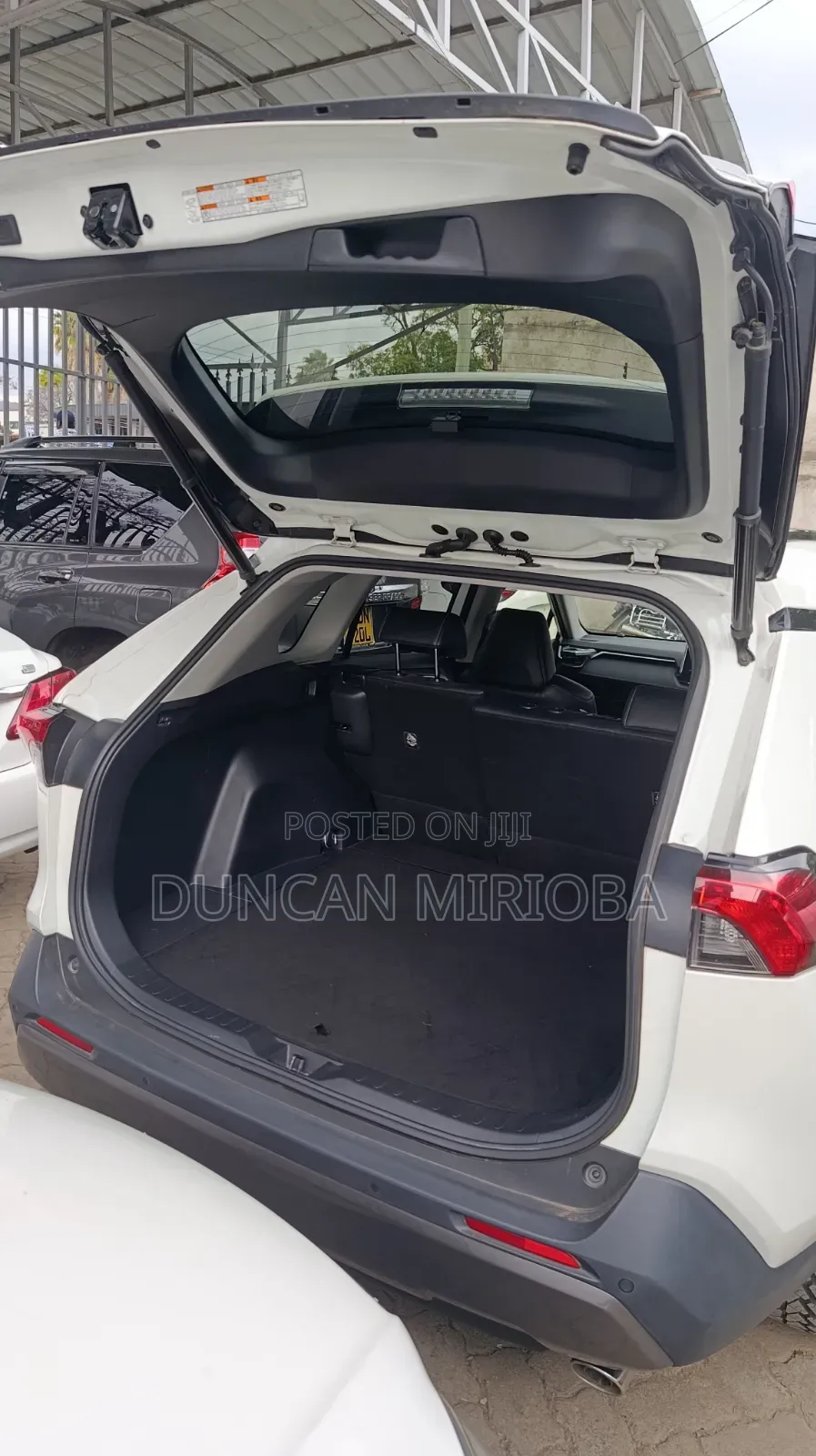 Toyota RAV4 2019 White